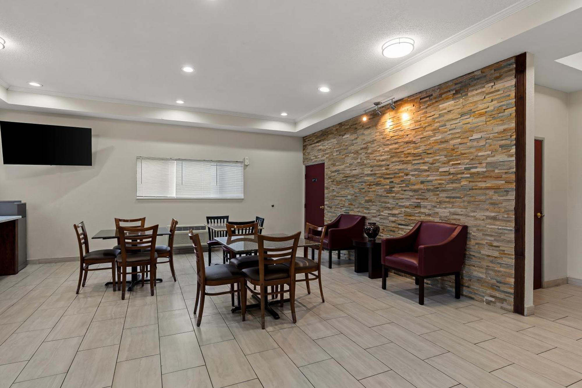 Red Lion Inn & Suites Caseyville Экстерьер фото