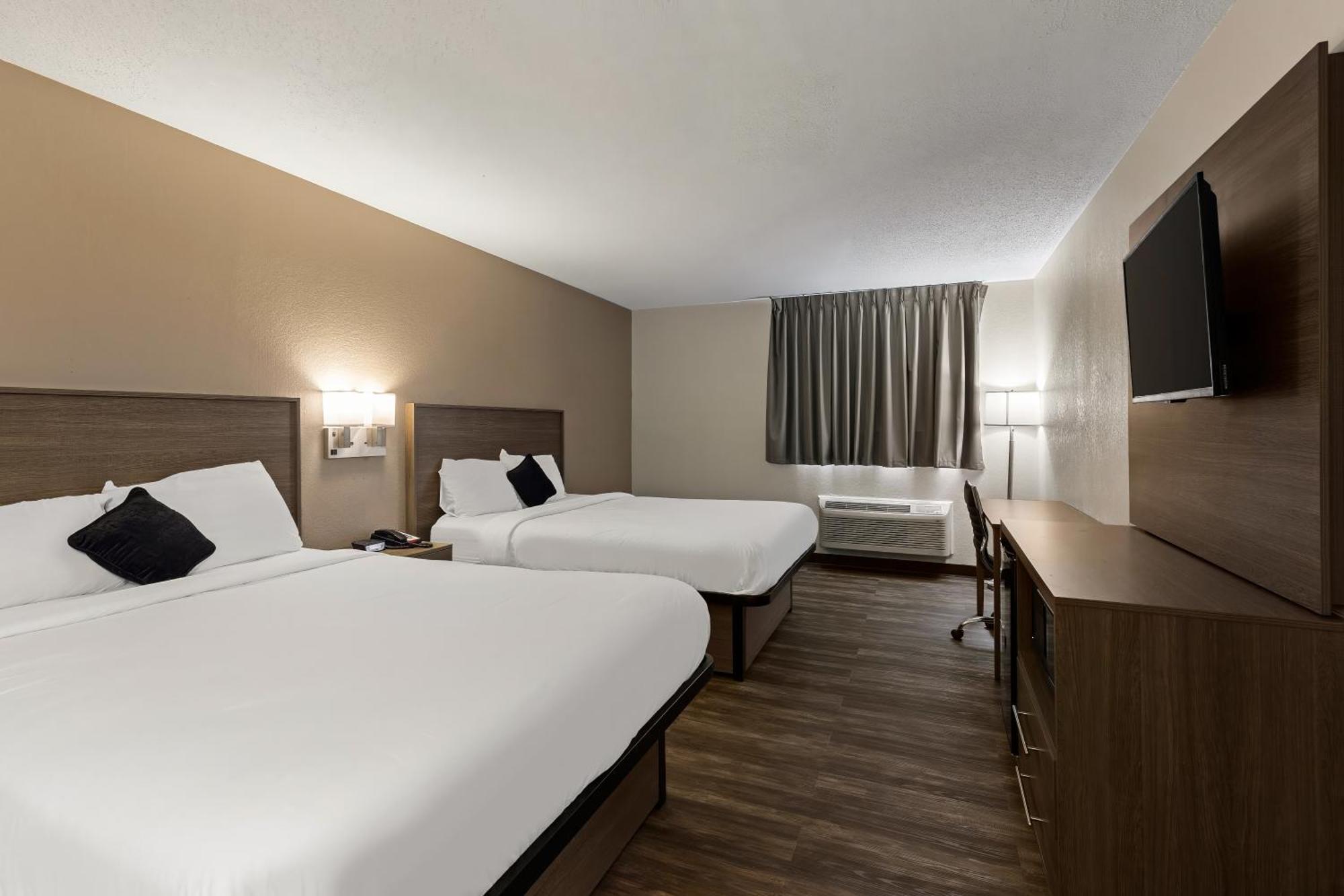 Red Lion Inn & Suites Caseyville Экстерьер фото