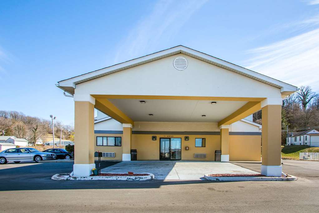 Red Lion Inn & Suites Caseyville Экстерьер фото